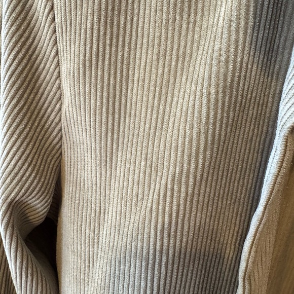 Women's Beige H&M Corduroy Jack shirt size XS in like new condition - Picture 3 of 7